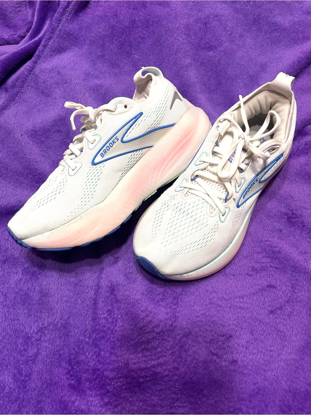 BROOKS GLYCERIN 22- Women's Running Sneakers in White* check details for size!